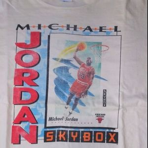 1996 SKYBOX MICHAEL JORDAN t shirt